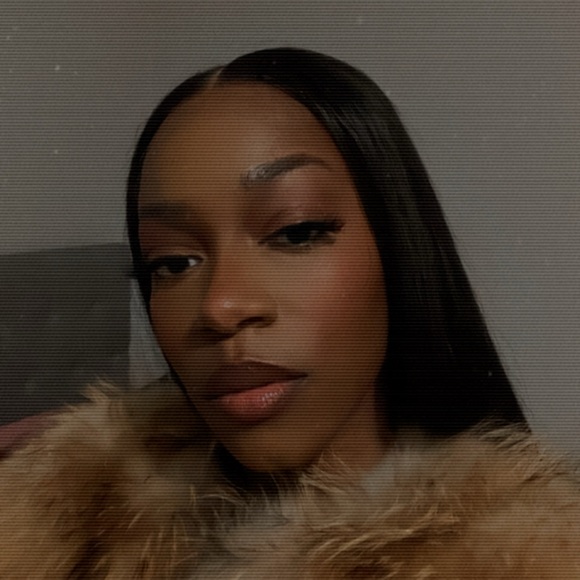 Meet your Posher, Nancy - Picture 1 of 1